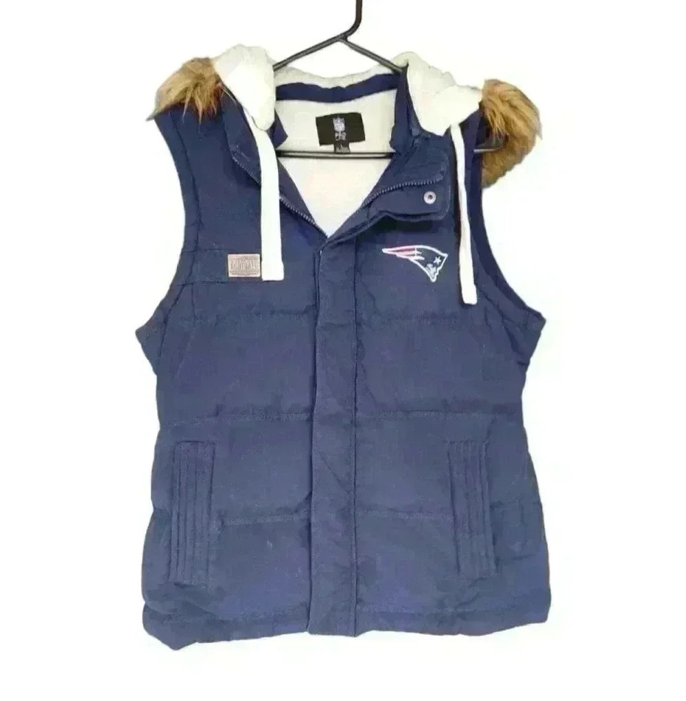 NFL Pro Line New England Patriots Filled Puffer Vest